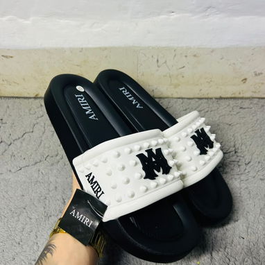 Chancletas Amiris - 4/10