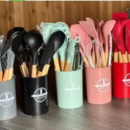 🌟 Juegos de 12 Utensilios de Cocina de Silicona - Img 57779233