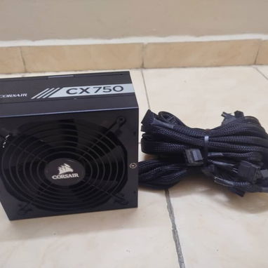 FUENTE DE PC CORSAIR - 3/4