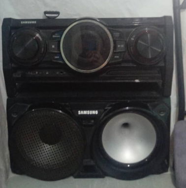 Vendo equipo de música Samsung MX-HS7000 - Img 91759594