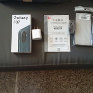 Samsung f07 sellado dual SIM de 4/64 color verde - Img 55684555