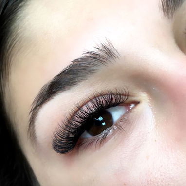 Extensiones de pestañas y arreglo de cejas - Img 121274985