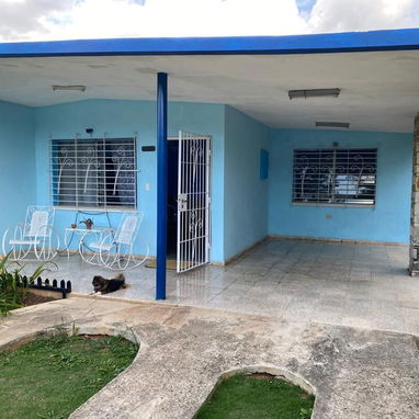 Casa esquina en Fontanar a una cuadra de la entrada y en la Ave principal. - 3/9