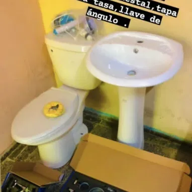 Inodoro taza con tanques herrajes tapa del asiento - Img 122752898