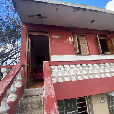 🚨Vendo casa 🏠en :  💵: $9000 (🧏🏻‍♂️🚨Se vende con todo adentro🧏🏻‍♂️)  📍La Habana, Marianao Ave 37 - 10/10