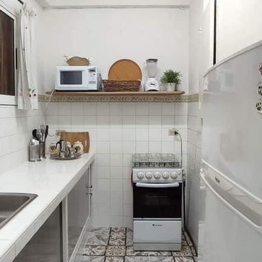 Renta x dĂas o por 2 o 3 meses en Vedado Habana Cuba con respaldo elĂ©ctrico - Img 123705326