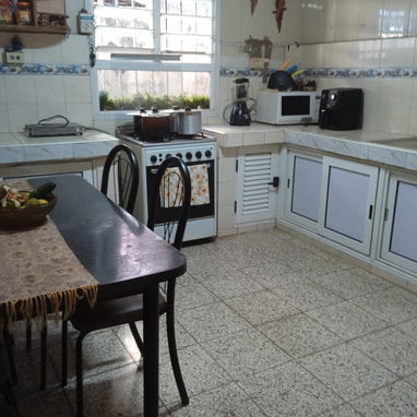 Vendo casa 2 niveles en Atabey, Playa. Placa libre, cisterna propia - 4/6