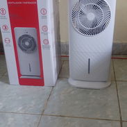 Ventilador enfriador evaporativo de aire con capacidad de 5,5 lts de agua - Img 57966879