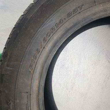 1 neumatico Hankook 195/60/R14. 60usd. - 2/3