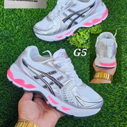27500☝️☝️ Asics para mujer - Img 58060520