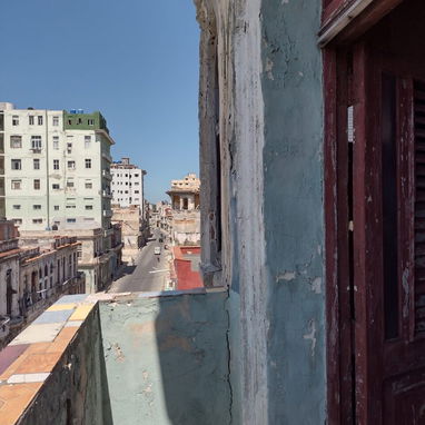 Vendo propiedad horizontal en la avenida San Lázaro,más fotos al WhatsApp - Img 124843748