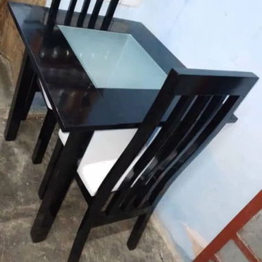 Mesa y Sillas de Madera - 2/4