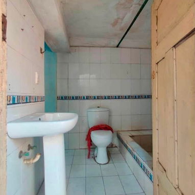 GANGA DE INVERSIÓN CERCA DE MARINA Y MALECÓN POR 5,000! APARTAMENTO DÚPLEX DE 1 CUARTO EN BAJOS !!@ - 3/5
