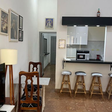 🇨🇺🛏️ Apartamento privado con terraza cerca del Malecón – La Habana Vieja REF 1412 - Img 98812797