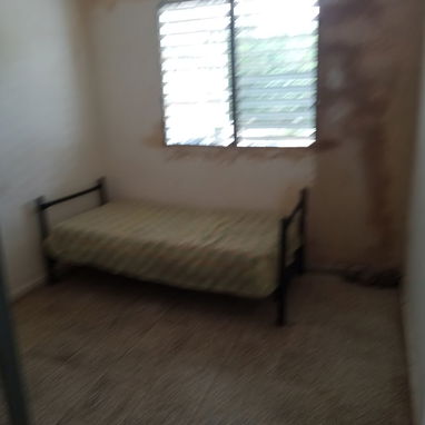 Casa de 3 cuartos sala comedor cocina y un cuarto de desahogo es en casa blanca 2 parada del naval . - 3/7