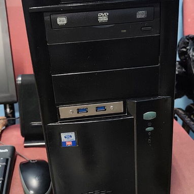Vendo esta PC impecable i5 4ta gen con monitor teclado/mouse adjunto fotos + mensajeria precio aparte Luis 59757910 - Img 127514633