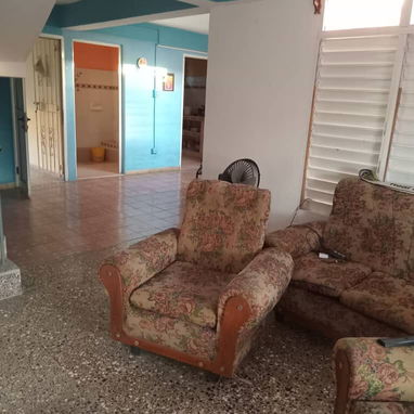 *Casa  de 3 plantas  de 289 metros cuadrados* .   _SE DEJA TODO LO QUE SE VE EN LAS FOTOS_ - Img 118736362