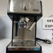 Cafetera de Espresso y Capuchino con Bomba de 15 Bares De'Longhi precio $230 USD con Mensajería Incluida y garantía - Img 56309358