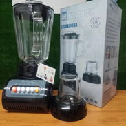 Se vende 🔺Batidora Stelectric 2 en 1🔻 👉🏻Vaso cristal, 1.5L 👉🏻roja - Img 56529731