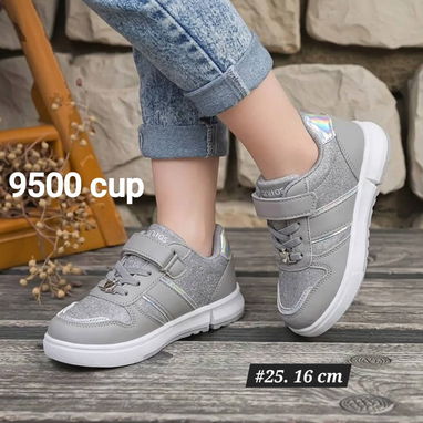 Tenis para niña y niño - Img 123843886