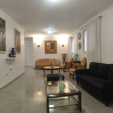 Excelente apartamento en el Vedado el edificio fue construido por el Arquitecto Alberto Prieto.Mide 170 mts cuadrados. - 2/7