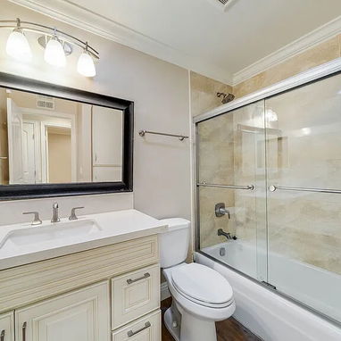 Se vende apartamento de 2 habitaciones y 2 baños en Vedado - Img 124370227