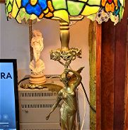 Bellísima lámpara de mesa - Img 45685609