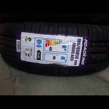 GPS con mando, pitos Mercedes Benz, gomas 185/65/14 , aumenta octanaje y alfombras para autos 52634535 y 63979425 - 3/5
