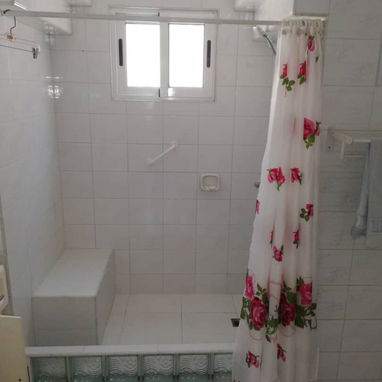 Casa capitalista amplia y cómoda - Img 123857785