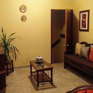 Renta de apartamento en 1er Piso, en vedado de 2 habitaciones y 2 baños, 2 terrazas - 5/9