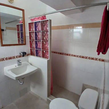 Venta o permuta de amplio Apartamento  en Zapata y A – 2 cuartos con baño privado cada uno - Img 123008989