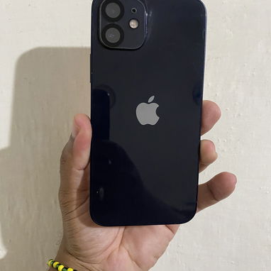 iPhone 12 negro con cuenta de iCloud - Img 121198368
