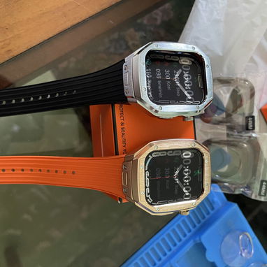 Manilla exclusiva para Apple Watch 44mm (Protector metálico y Correa de silicona) Súper Calidad!! - Img 93543594