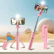 Selfie Stick Telescópico con Trípode, Luz Integrada y Control Remoto - Img 55680108