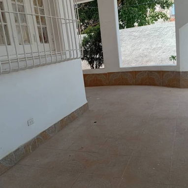 Casa colonial de esquina en Ampliación del Almendares - 8/9