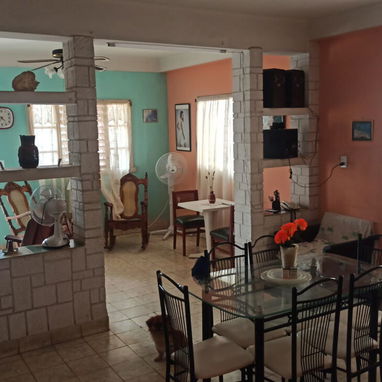 Vivienda 1er piso 3 cuartos placa libre posible parqueo por 70y13 Playa 35mil 53582376 - Img 122504978