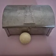 Cofre de Oddua y bola de billar. - Img 57301823