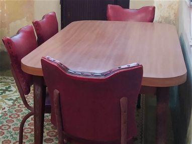 📢✅➡️Vendo Juego de comedor (mesa de cedro con 4 sillas) en 100 USD⬅️✅📢 - Img main-image