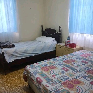 Propiedad Horizontal Playa cerca de Miramar 4 cuartos y garaje 1er pido 55mil usd 53582376 - 8/10