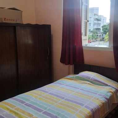 🏢 Apto en excelente zona del Vedado. Cerca de Línea y A. POR ENCIMA DE LÍNEA‼️ - 10/10