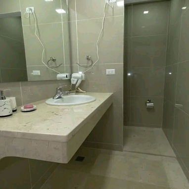 ✨Cod. Z: Se renta hostal de lujo en la cuadra  del Floridita - Renta Segura ✅ - Img 110187986
