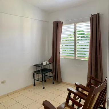 A la venta apartamento Placa Libre con Garaje Privado y Cerrado para 2 autos a pocos metros del Cine Avenida - Img 122156024
