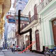 Casa de 3 pisos y Puerta a la Calle en La Habana Vieja. Cuba - Img 54727479