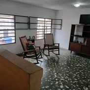 *$16.000usd. En venta casa (ALTOS, LAS 2 PLANTAS SUPERIORES) de un inmueble de 3 plantas en Lawton, Avenida Dolores, - Img 56301320