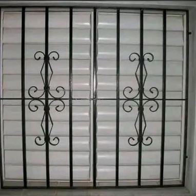 Puertas, ventanas, rejas, barandas y portones. Se realizan trabajos de herrería. - 3/5