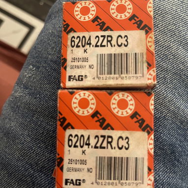 Vendo piñon de 4ta racing de 21 dientes de ax 100 y otras piezas interesados llamar o escribir por WhatsApp - 4/4