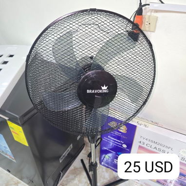 Ventiladores de pedestal, de pared y recargables - Img 124783615