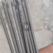 Vendo varillas 6013 de 2,5mm  las vendo sultas - Img 57378150