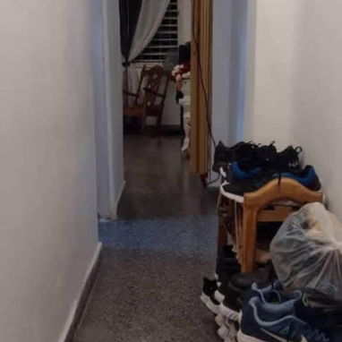 Venta de Apartamento Amplio en 3er Piso. A una cuadra Calzada de Reina. Centro Habana. #208 - Img 126881334