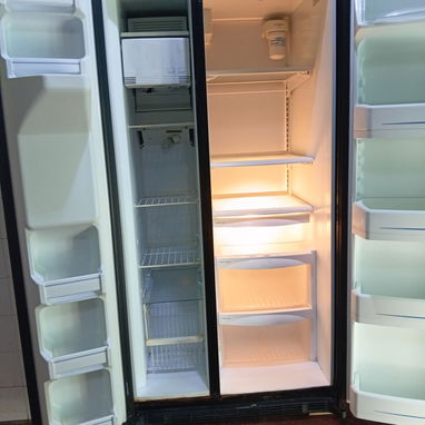 Venta de refrigerador 2 puerta, en buen estado, trabajando al 100%, por un precio de 900 usd - Img 127011829
